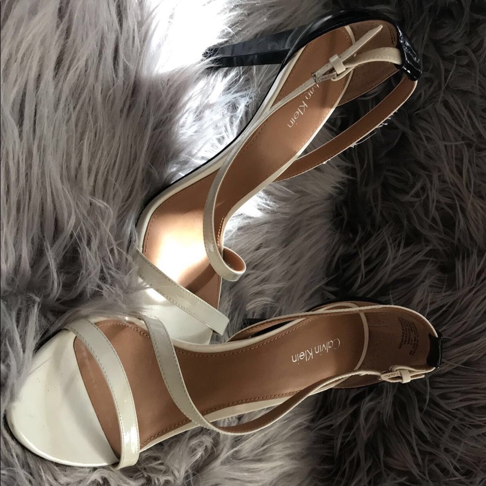 Shoes - Picture 2 of 3